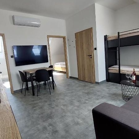 Apartman Po Schodech Nahoru Bořetice Εξωτερικό φωτογραφία